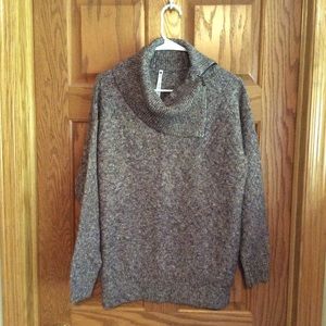 Leo & Nicole Sweater